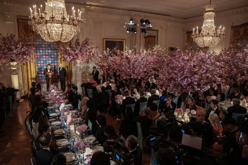 美國總統拜登周三在白宮以國宴款待來訪的南韓總統尹錫悅。  歐新社