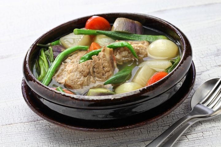 ▲Sinigang 菲式酸湯是處長海瑟博士最喜愛經典家鄉味之一。　圖：Shutterstock／來源