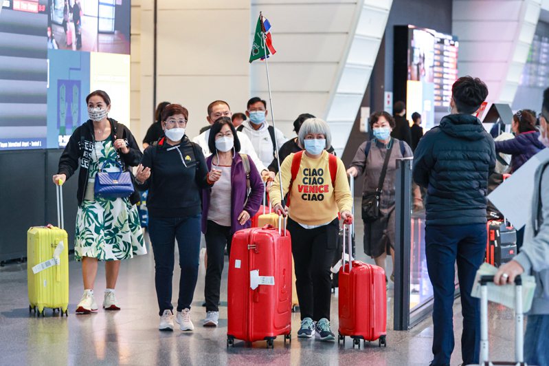 台灣衝刺國旅，觀光局先前頒布自由行旅客、境外團客及旅宿業薪資補貼的三項要點。圖／本報系資料照片
