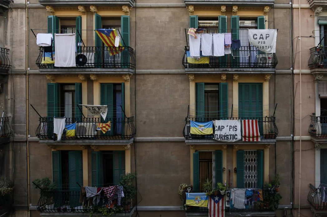 在過往房屋政策中，西班牙政府鼓勵自購房產，結果是如今西班牙公宅比例遠低於其他西歐...