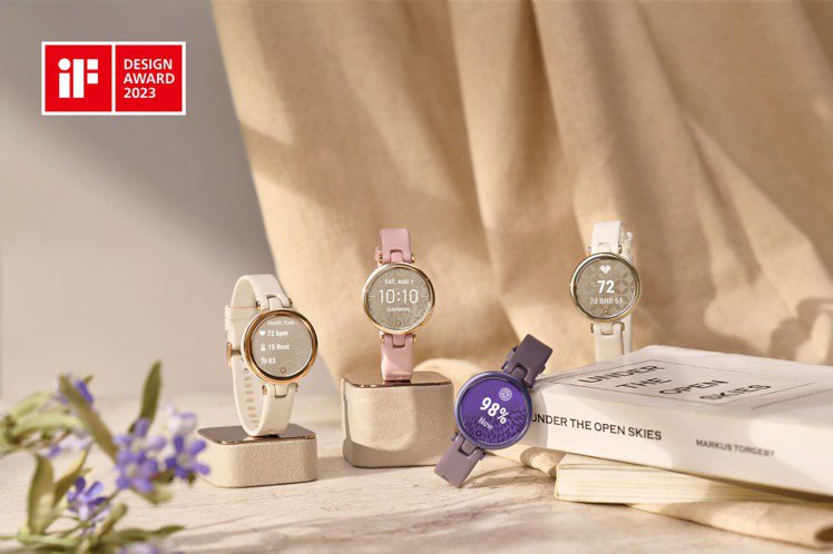 今年獲得2023 iF設計獎（iF Design Award）殊榮的Garmin LILY智慧腕錶，以鍍膜工藝打造極具特色印花錶盤，應援女性時尚穿搭風格。圖／Garmin提供