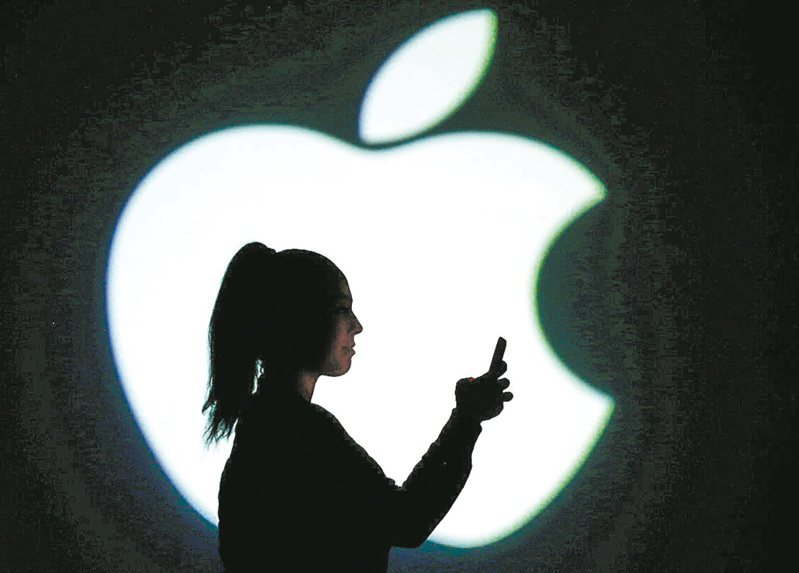 法國檢察官15日表示，正調查美國科技巨擘蘋果公司（Apple）涉嫌利用維修限制讓舊款iPhone被淘汰一事。路透