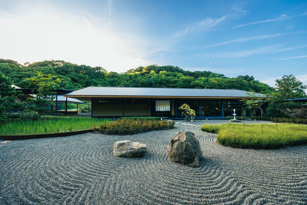 直島旅館ろ霞的設計初衷即是創造一個像里山一樣，讓人與自然能和諧相處的環境。 圖／...