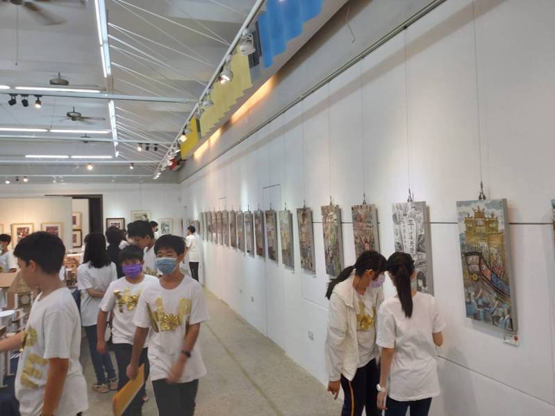 台南市立人國小美術班今起舉辦美展，呈現學生學習成果。記者鄭惠仁／攝影