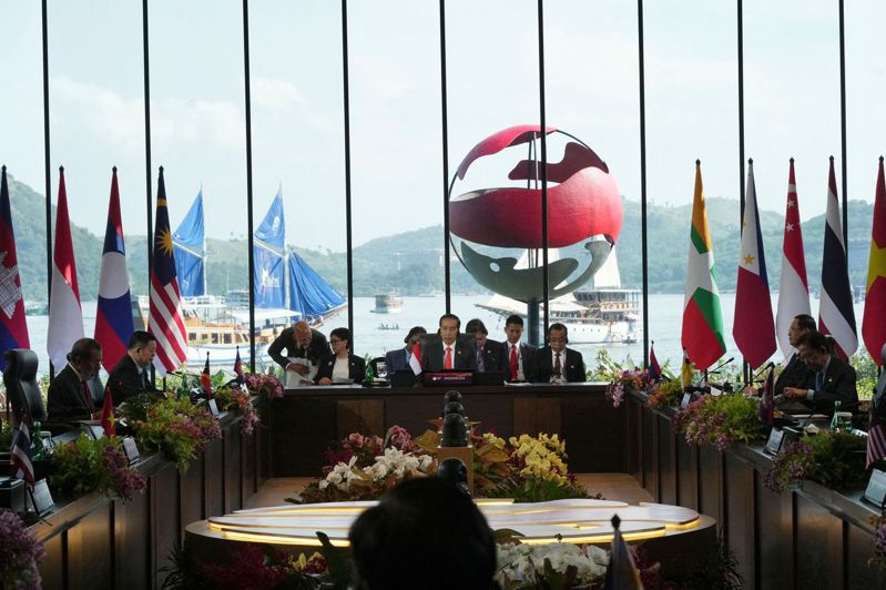 第42屆東協峰會在印尼登場。