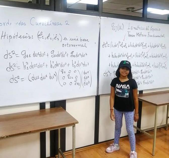墨西哥11歲少女阿達拉智商162，目前正在攻讀數學碩士，夢想是成為一名太空人。截自IG