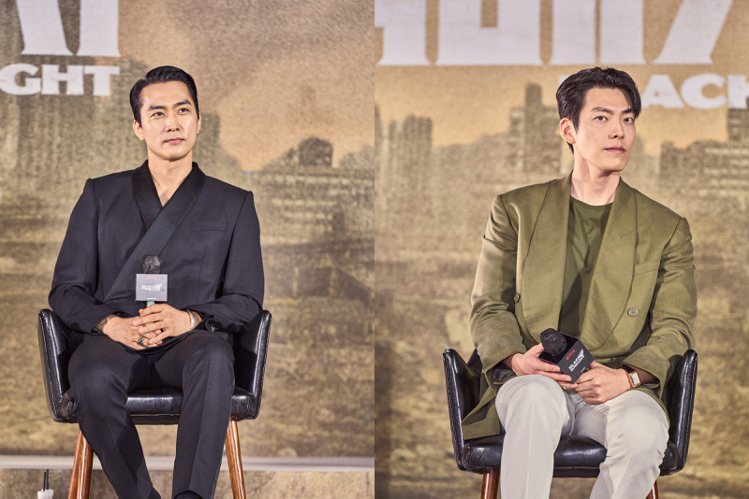 宋承憲（左）、金宇彬帥氣現身「末日騎士」韓國記者會。圖／Netflix提供