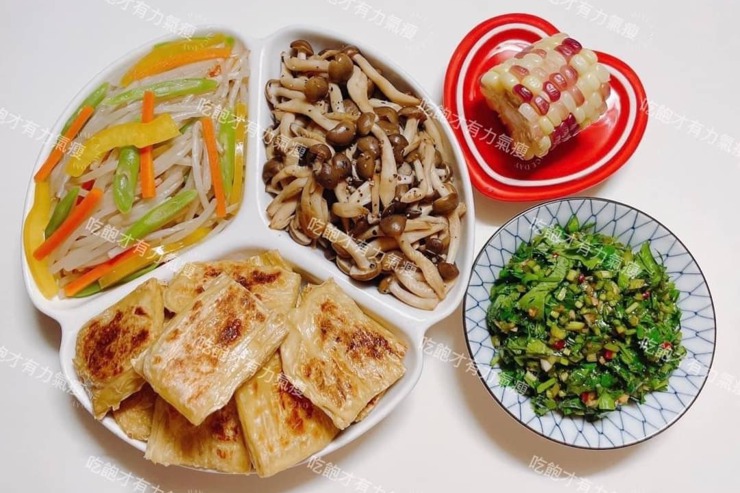 彩虹餐盤🌈減醣料理之香菜豆包