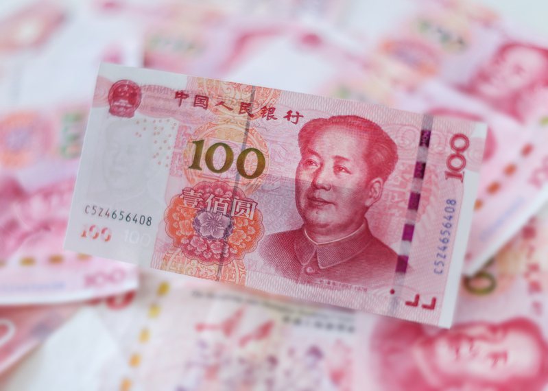 中國人民銀行11日發布的最新數據顯示，4月份人民幣存款減少4,609億元，其中，住戶存款更減少1.2兆。（中通社）