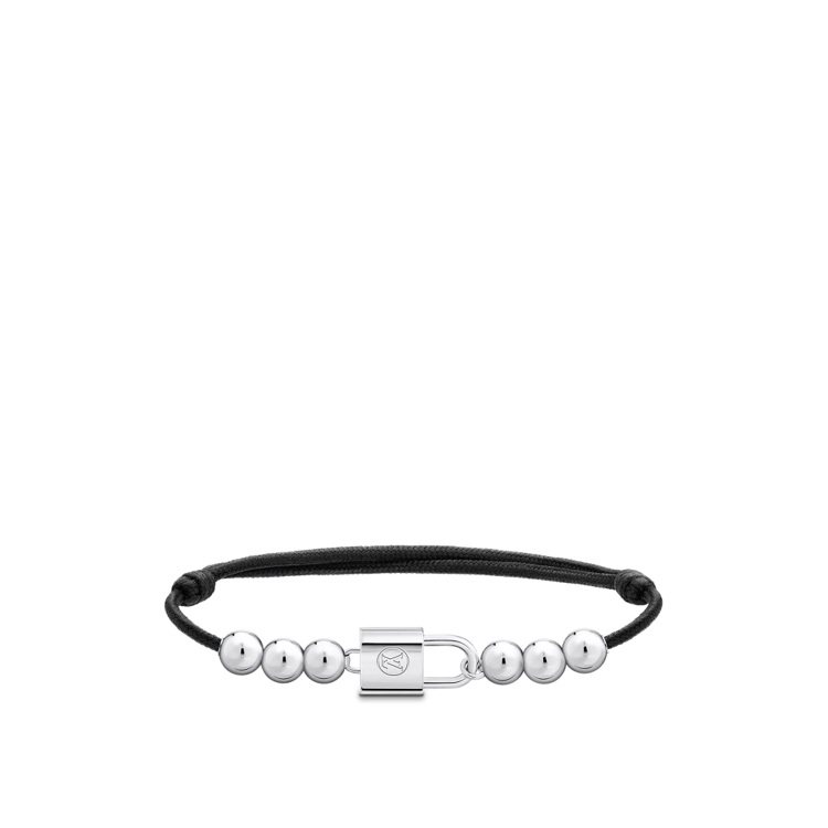 Silver Lockit銀色珠子及黑色聚酯纖維繩手鍊，22,700元。圖／路易威登提供