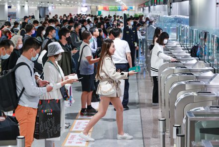 桃園機場5月14日晚間6點起至23日晚間11點59分，針對飛往日本航班（包括轉機）旅客加強人身及手提與託運行李安全檢查。本報資料照片