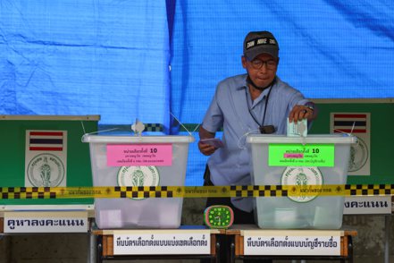 泰國14日舉行國會選舉。路透