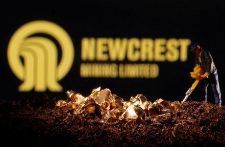 澳洲金礦公司Newcrest Mining 支持Newmont 以262億澳幣（178億美元）的併購提議。路透