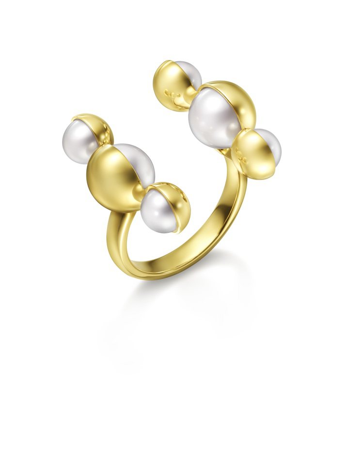 TASAKI M/G TASAKI ARLEQUIN SLASHED戒指，黃K金與珍珠，15萬5,000元。圖／TASAKI提供