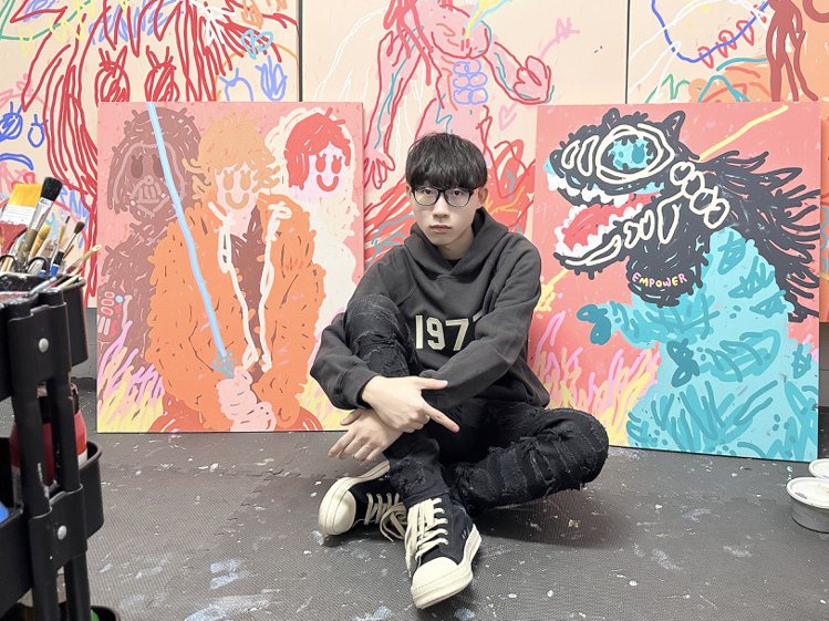 今年23歲的新銳藝術家朱晨維。圖／芳時品味提供。