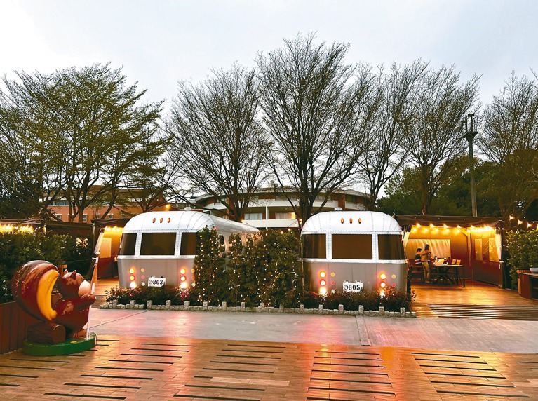 天成飯店集團在桃園球場悅華大酒店旁全新打造「朋趣」露營區，打球、露營，很有度假氛圍。圖／陳志光