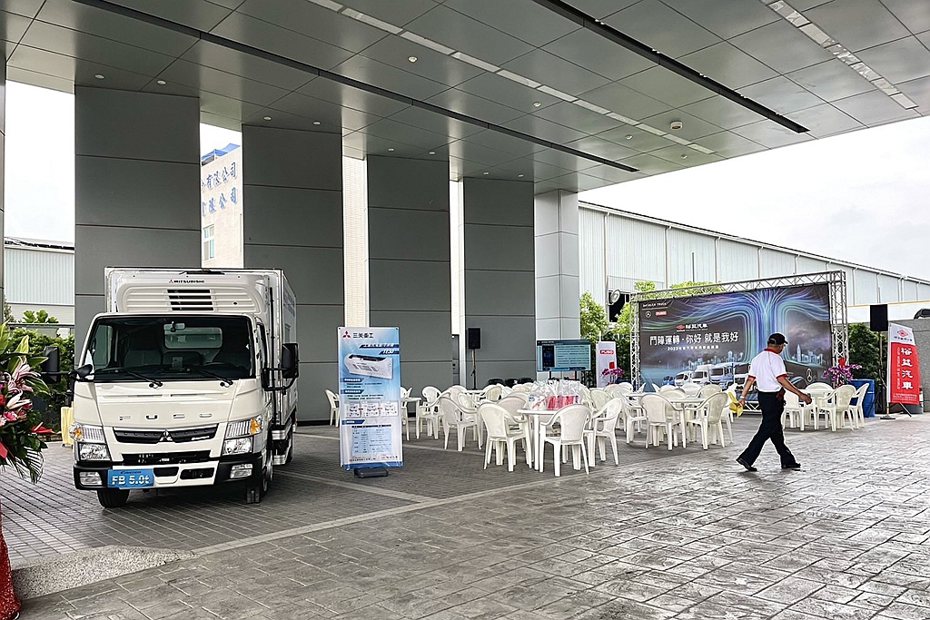 三菱FUSO台灣總經銷「裕益汽車」啟動CANTER 5噸小貨車行動據點，進行更便利性的戶外推展與試乘/試駕體驗。 圖／DTAT提供