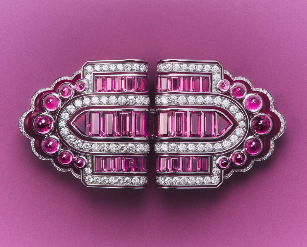 Mega Pink鑽石與粉紅碧璽胸針，價格店洽。圖／Boucheron提供