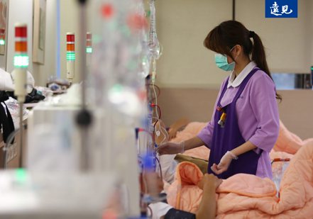 台灣護理鬧人才荒，已是長期現象，而疫情過後情況變得更糟。賴永祥攝