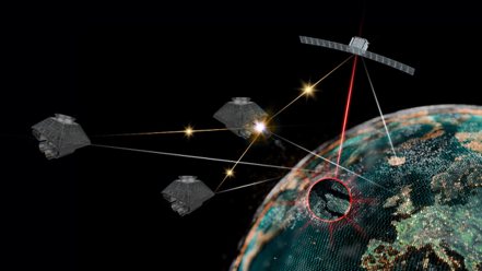 衛星通訊近年由Starlink、OneWeb等低軌衛星新興營運商陣營推動星網布建下，再次受到關注。（美聯社）