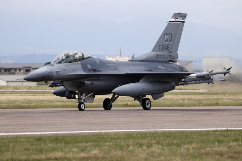 圖為美國科羅拉多州空軍國民兵空軍的1架F-16戰機。美聯社