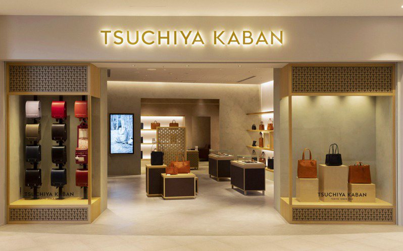 TSUCHIYA KABAN台中LaLaport店為品牌海外首間也是佔地最大旗艦店。圖／TSUCHIYA KABAN提供
