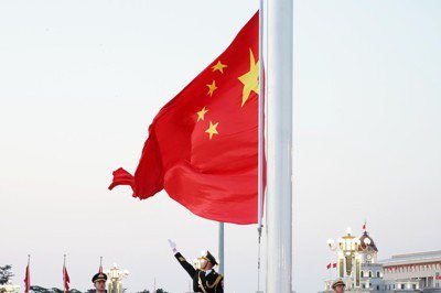 曾任美國小布希政府國家安全顧問的海德里日前表示，中共總書記習近平執政後，中國已從小布希時期「希望成為國際體系一部分」的國家，轉變為「試圖挑戰國際體系」的國家。中國大陸國旗。新華社