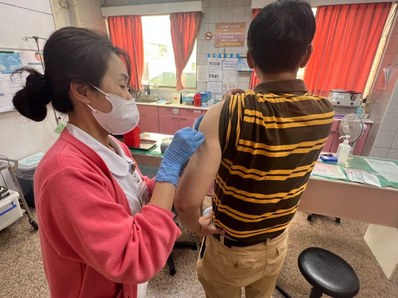 大甲李綜合醫院開始施打猴痘疫苗。記者游振昇／攝影