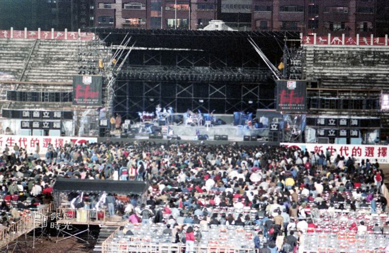 國際巨星蒂娜透納於台北市立綜合體育場進行多場演出。圖／聯合報系資料照（1988/3/8 楊海光攝影）