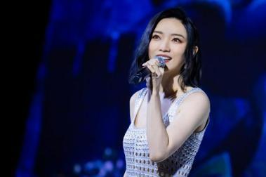 台版「小美人魚」現身 閻奕格登場首映 飆唱中文主題曲