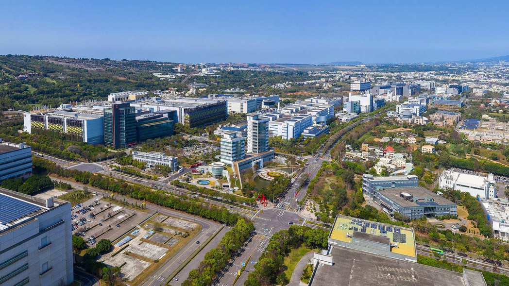 台中港特區目前具備「公共建設+人口成長」雙利多，是穩健發展的房市區域。