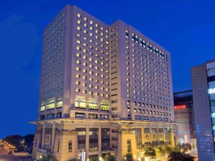 台南首家五星飯店「大億麗緻」熄燈3年，市府今宣告後年回歸。圖／國泰人壽提供