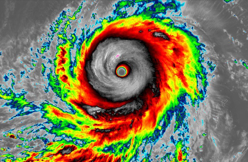 聯合颱風警報中心（美軍JTWC）再度調升瑪娃颱風強度，1分鐘平均風速達160KTS／296KM／H，相當於每秒82公尺。成為有紀錄以來，西北太平洋5月最強的颱風。圖／取自「台灣颱風論壇｜天氣特急」臉書粉專