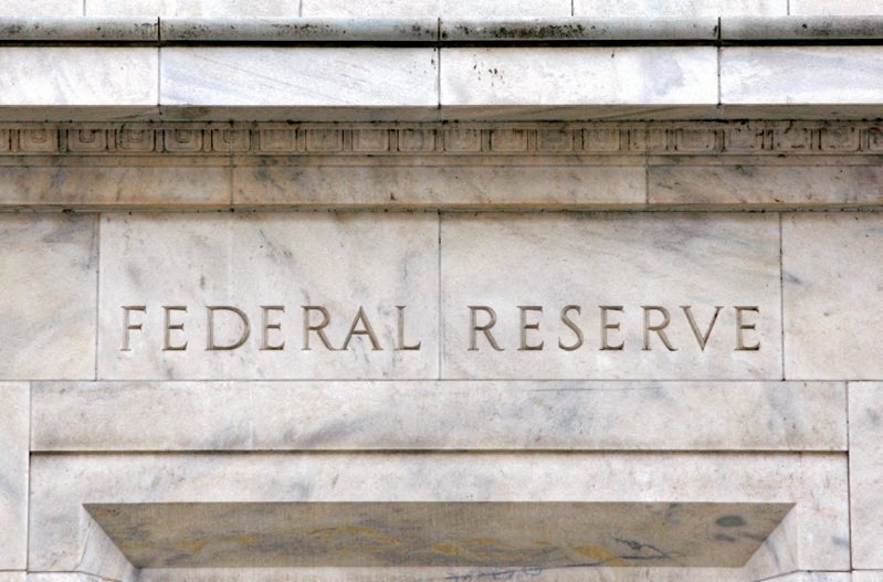 市場現在預期，Fed將維持更高的利率更久。路透