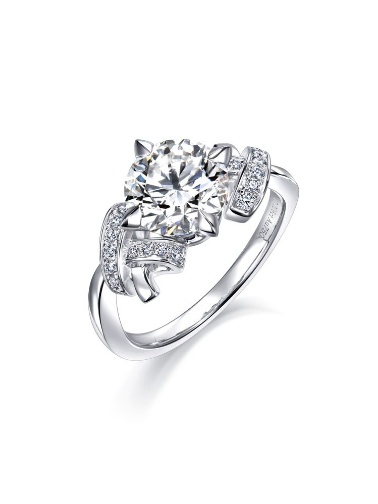 點睛品PROMESSA同心結18K白金鑽石戒指，主石約1克拉，30萬5,400元起。圖／點睛品提供