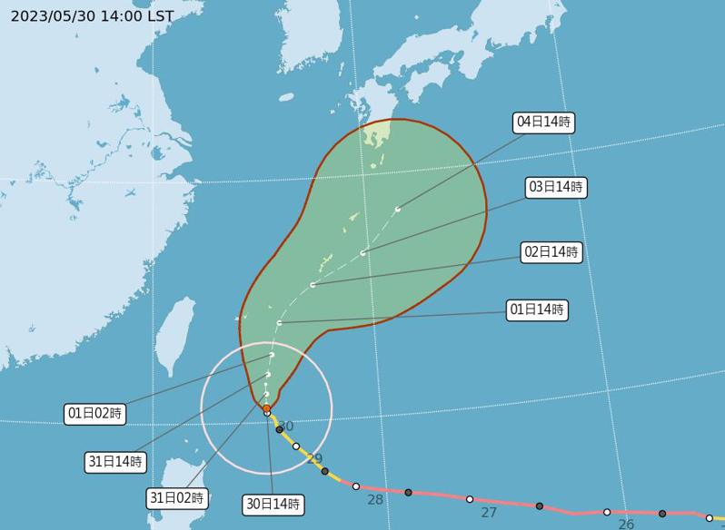瑪娃颱風今天下午2時中心位置在鵝鑾鼻的東南東方約 450 公里海面上，以每小時8公里速度，緩慢向北轉北北東進行。圖／中央氣象局提供