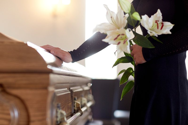 美國一家保險套公司的一項調查顯示，八分之一的男性出席葬禮時會攜帶保險套。示意圖／ingimage