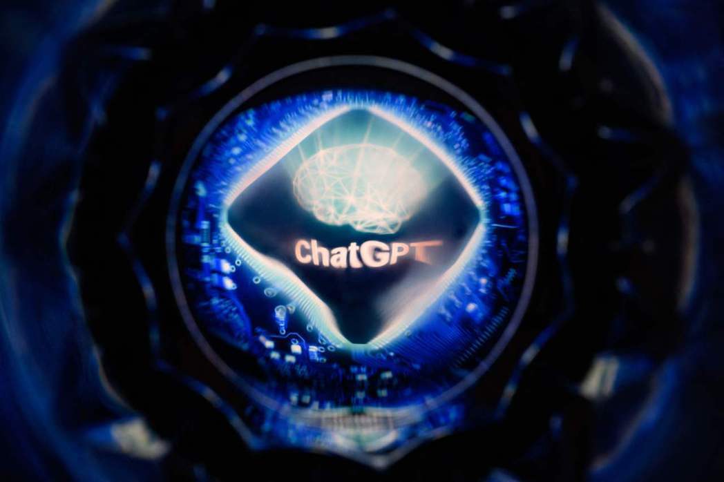 ChatGPT在2022年底上線後，被認為是改變社會的新里程碑，其重大突破在於能...