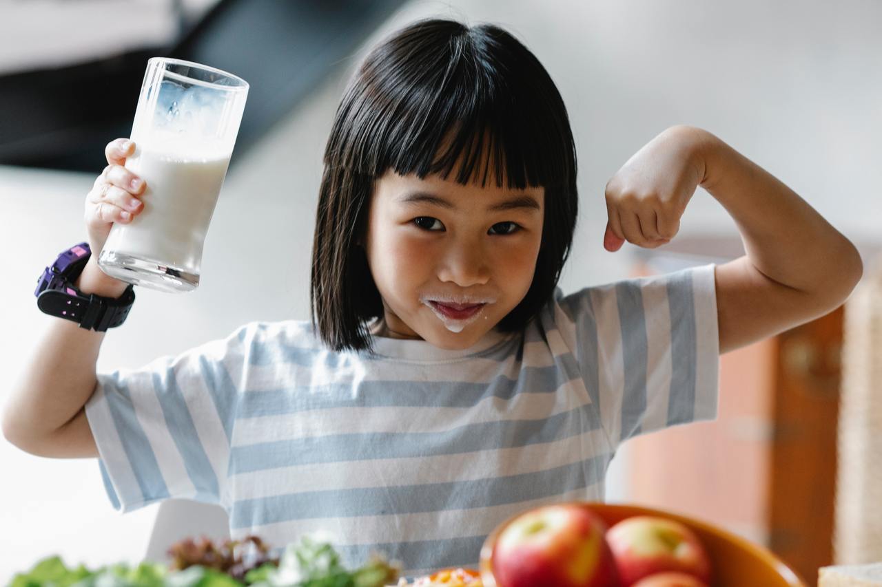 「牛奶」是國人非常喜愛的飲品之一。示意圖／圖片來源：Pexels