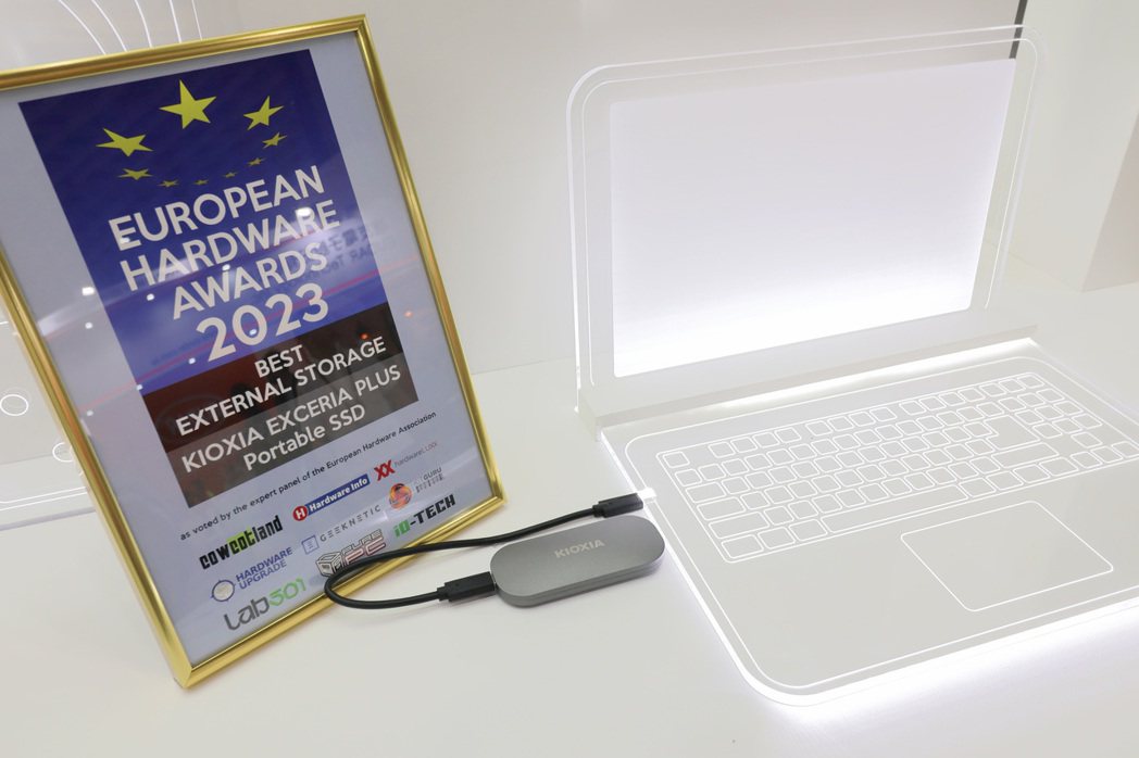EXCERIA PLUS行動固態硬碟獲歐洲電腦硬體最佳儲存大獎。 彭子豪／攝影