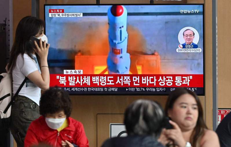 北韓今天發射載有衛星的火箭，導致南韓首都首爾市錯發緊急疏散警報，引發民眾擔憂。法新社