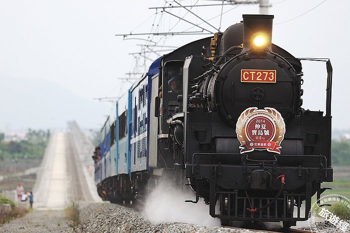 搭乘古董蒸汽火車「仲夏寶島號」，感受復古列車的懷舊風情