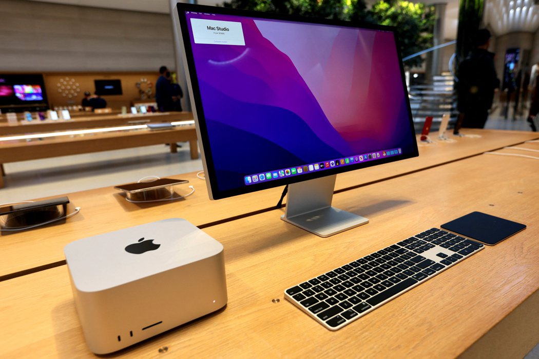 圖為蘋果去年3月開賣的Mac Studio高階桌機。  路透