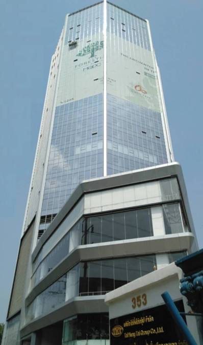 曼谷市邦那商業發展中心大樓建築總面積約5萬平米，樓高28層地下3層，為該區地標型...