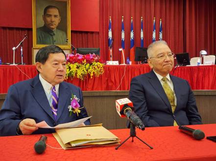 遠東集團總裁徐旭東（左）、東聯總經理蔡錫津（右）。記者魏鑫陽／攝
