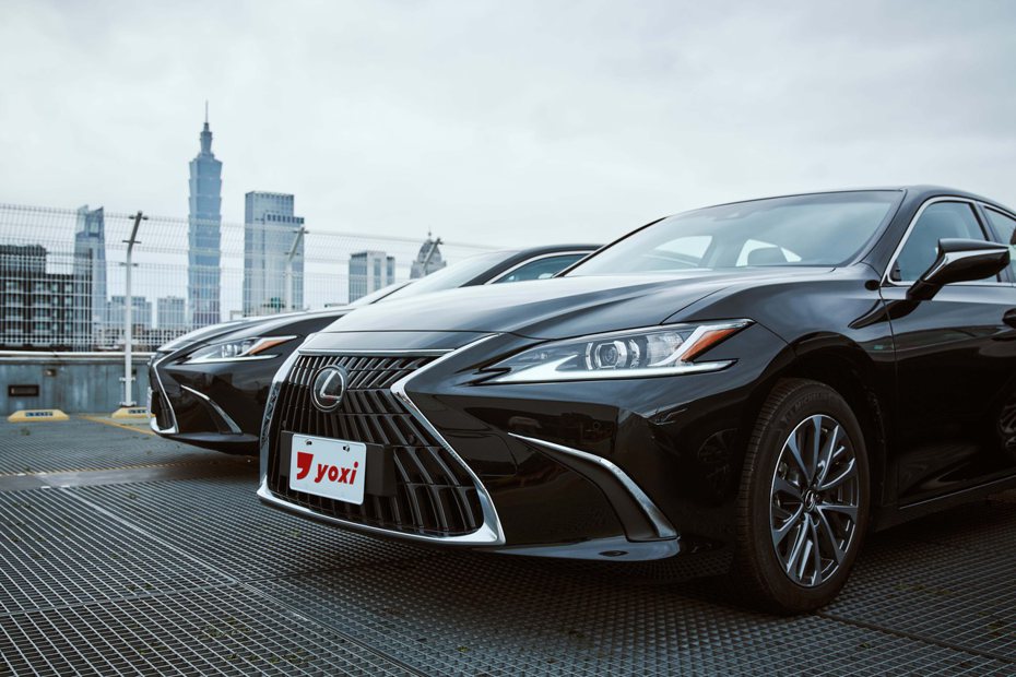 yoxi尊榮多元嚴選Lexus全系列車款與TOYOTA高階車款。 圖／和泰汽車提供