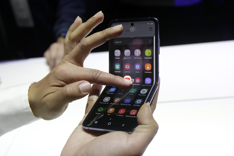市場傳聞，Galaxy Z Flip 5及Fold 5將亮相。 美聯社