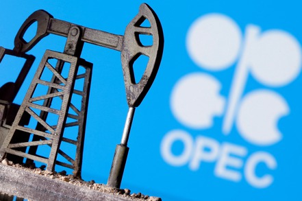 OPEC+上周末開完部長會議之後，只有沙烏地阿拉伯宣布7月將日產量再減少100萬桶。  路透