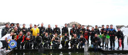 新北市政府消防局潛水隊一同響應日月光海洋日為了海域守護盡一份心力。（圖片由財團法人日月光環保永續基金會提供）