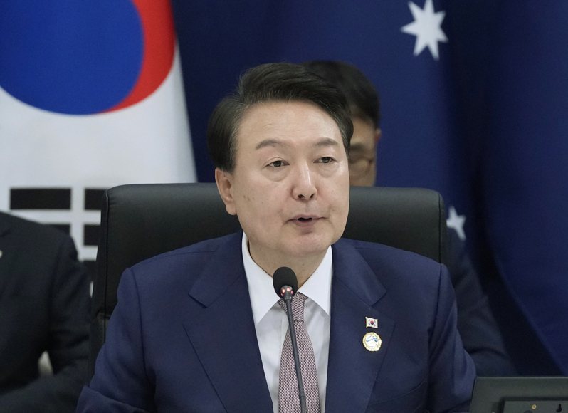 南韓總統尹錫悅6日表示，根據與美國總統拜登達成「加強華盛頓當局對南韓核承諾」的協議，南韓與美國的關係已升級為「以核武為基礎的聯盟」。（美聯社）